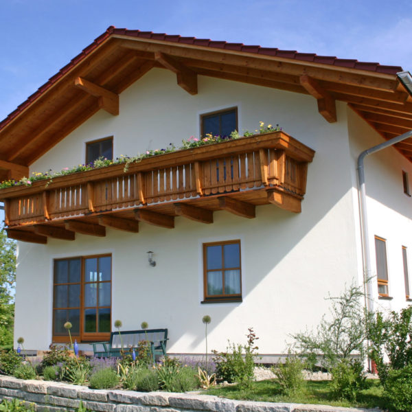 Holzbalkon bayerisch