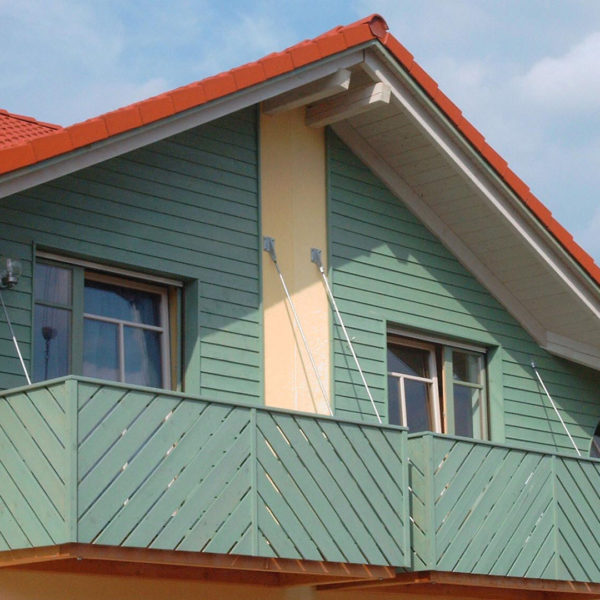 Holzbalkon Abhängung