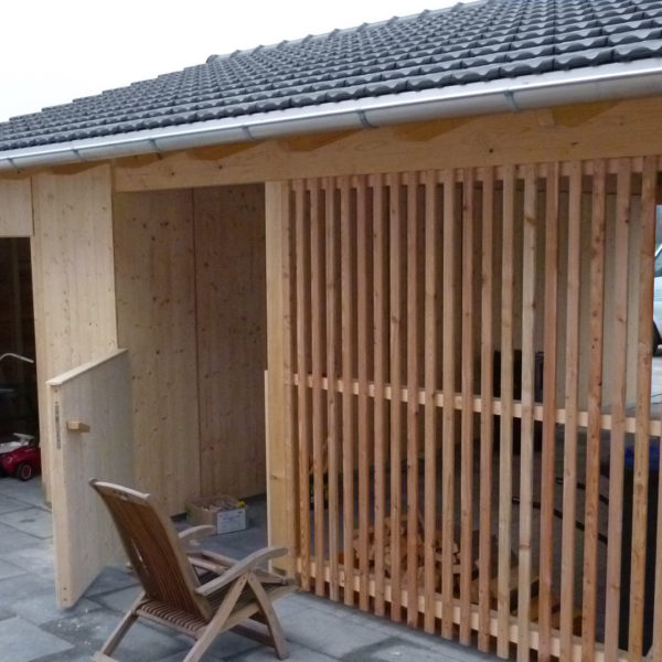 Garage aus Massivholz