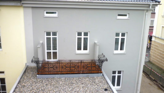 Massivholz Dachbalkon