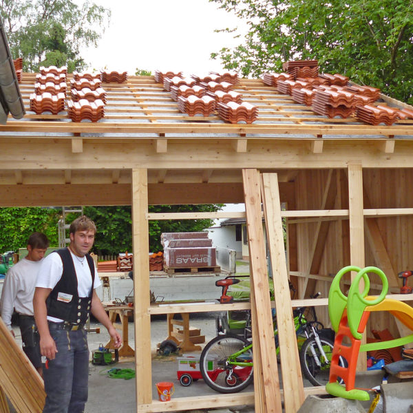 Garage aus Massivholz